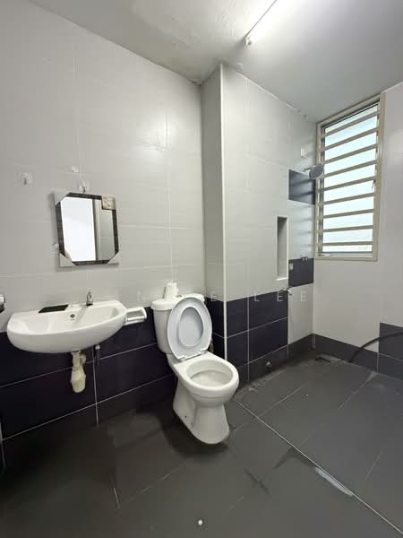 Lily @ Taman Bestari Indah untuk Untuk Dijual - RM 630,000, Apr 2026 - Bathroom - PropertyGuru.com.my