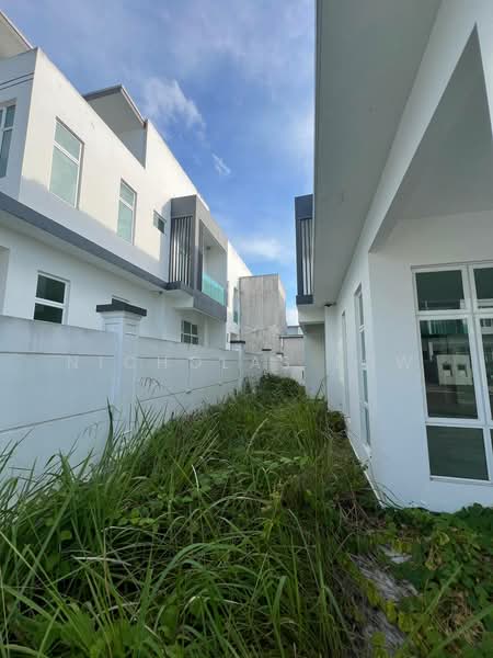 Rumah Kluster untuk Disewa di Taman Bestari Indah (Ulu Tiram) - Nicholas Low - Exterior - PropertyGuru.com.my