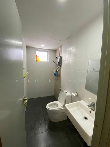 Kondominium untuk Dijual di Aurora Residence @ Lake Side City - Vincent Yeoh - Bathroom - PropertyGuru.com.my