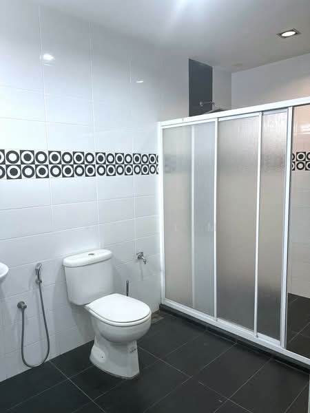 Rumah Banglo untuk Dijual di Taman Suria (Johor Bahru) - Karl Lim - Bathroom - PropertyGuru.com.my