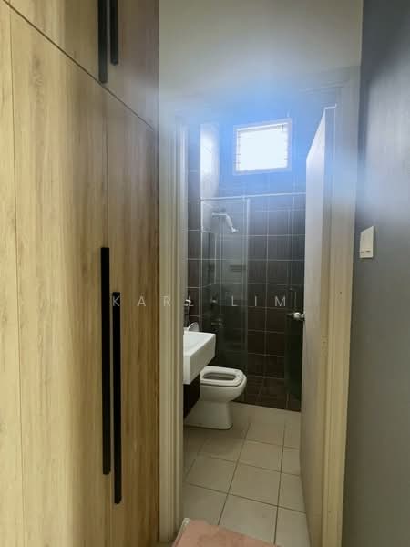 Rumah Banglo untuk Dijual di Taman Suria (Johor Bahru) - Karl Lim - Bathroom - PropertyGuru.com.my