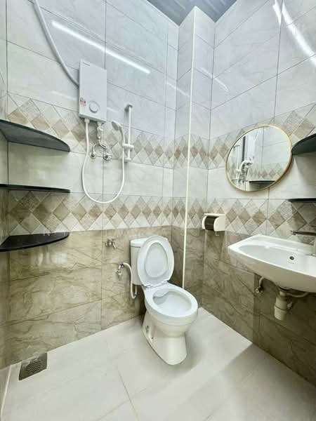 Bukit Indah jalan Indah 4 untuk Untuk Disewa - RM 2,200 /bulan, Apr 2026 - Bathroom - PropertyGuru.com.my