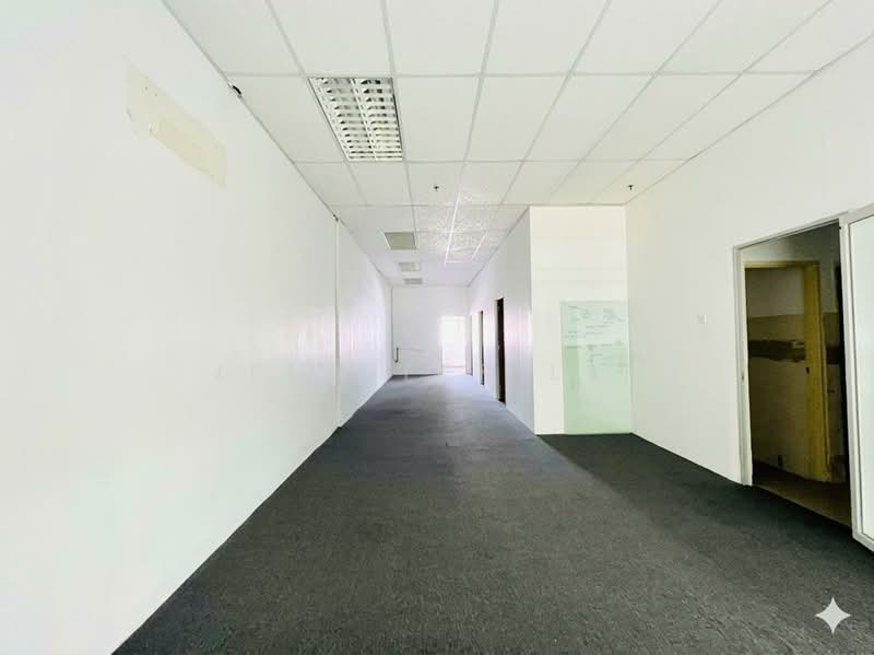 Retail Space for Rent in Bayan Baru (Penang) - Jennifer Lee - Corridor - PropertyGuru.com.my