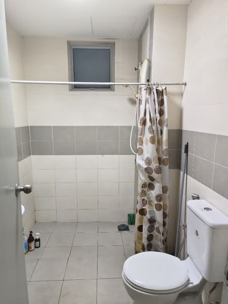 Service Residence for Sale at Garden @ One South - Vivi Yap - Bathroom - PropertyGuru.com.my