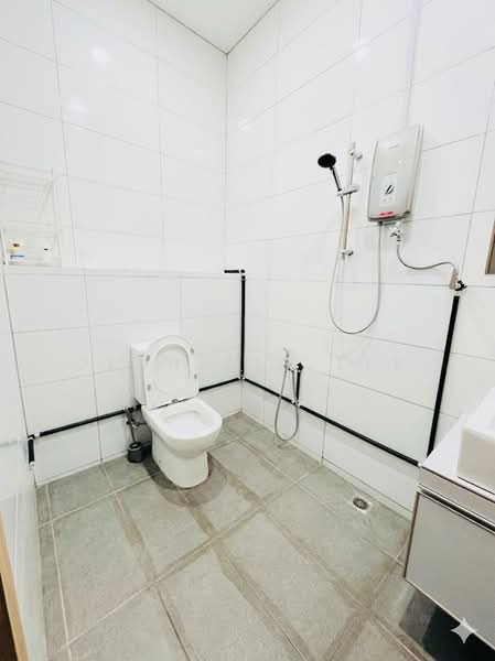 Shop for Rent in Bayan Baru (Penang) - Jennifer Lee - Bathroom - PropertyGuru.com.my