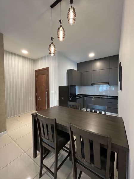 Queens Residences Q2 @ Queens Waterfront untuk Untuk Dijual - RM 1,100,000, Apr 2026 - Kitchen - PropertyGuru.com.my