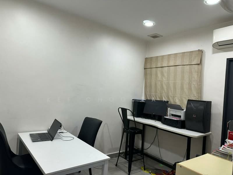 Rumah Teres 2-Tingkat untuk Dijual di Kota Kemuning (Shah Alam) - Anjoe Tang - Study - PropertyGuru.com.my