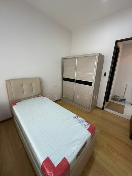 Condominium for Rent at Kings Bay @ Country Garden Danga Bay - Jessy Koh - Bedroom - PropertyGuru.com.my