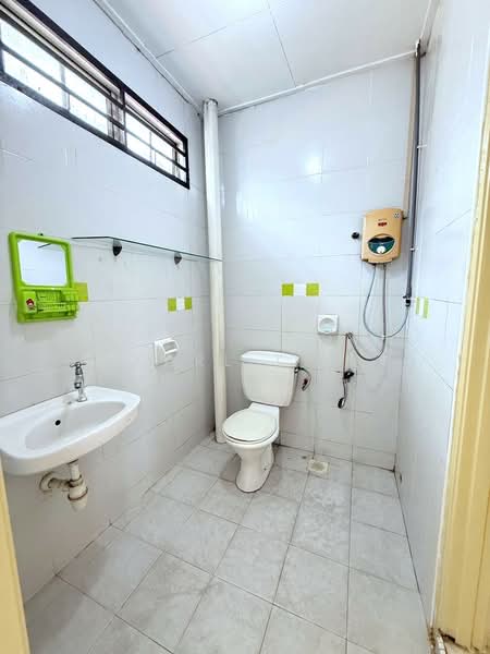Taman Desa Tebrau untuk Untuk Dijual - RM 700,000, Apr 2026 - Bathroom - PropertyGuru.com.my