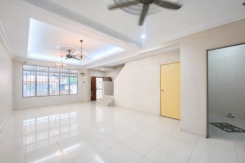 Fully Renovated Taman Bukit Ria Kajang untuk Untuk Dijual - RM 580,000, Apr 2026 - Living Room - PropertyGuru.com.my