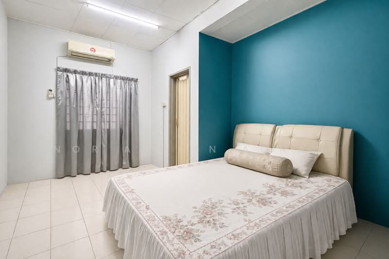 Fully Renovated Taman Bukit Ria Kajang untuk Untuk Dijual - RM 580,000, Apr 2026 - Bedroom - PropertyGuru.com.my