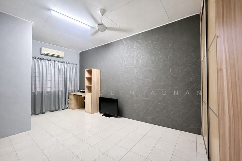 Fully Renovated Taman Bukit Ria Kajang untuk Untuk Dijual - RM 580,000, Apr 2026 - Bedroom - PropertyGuru.com.my