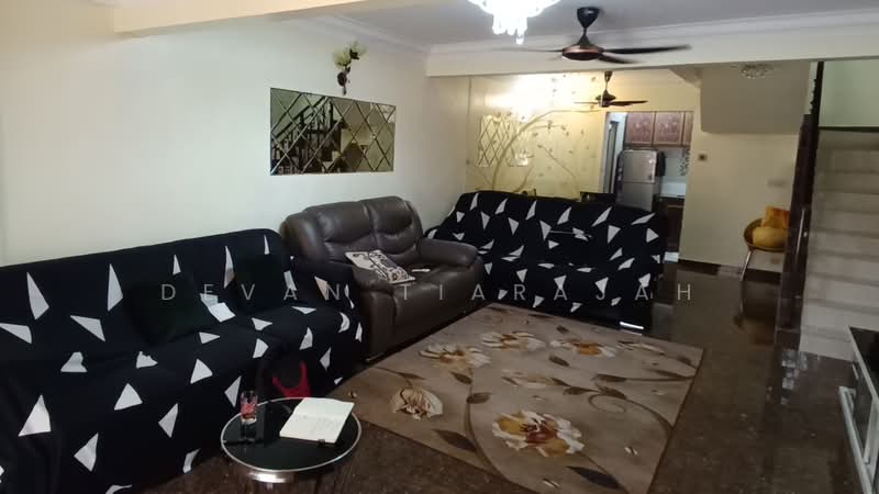 3-storey Terraced House for Sale in Taman Sri Sinar (Segambut) - Devan Tiarajah - Living Room - PropertyGuru.com.my