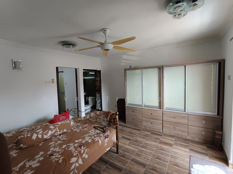 3-storey Terraced House for Sale in Taman Sri Sinar (Segambut) - Devan Tiarajah - Bedroom - PropertyGuru.com.my