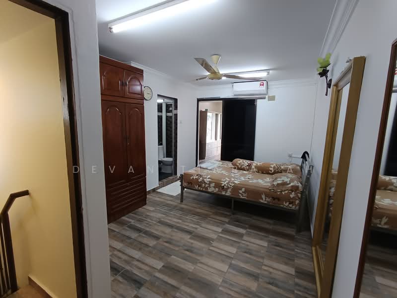 3-storey Terraced House for Sale in Taman Sri Sinar (Segambut) - Devan Tiarajah - Bedroom - PropertyGuru.com.my