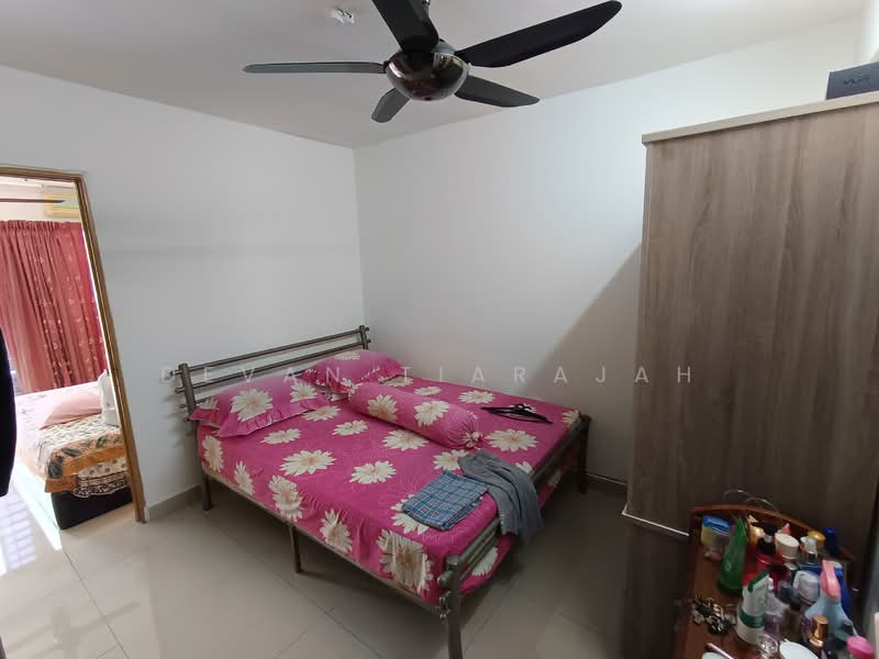 3-storey Terraced House for Sale in Taman Sri Sinar (Segambut) - Devan Tiarajah - Bedroom - PropertyGuru.com.my