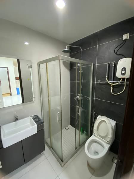 Condominium for Rent at Bay Point @ Country Garden Danga Bay - Jessy Koh - Bathroom - PropertyGuru.com.my