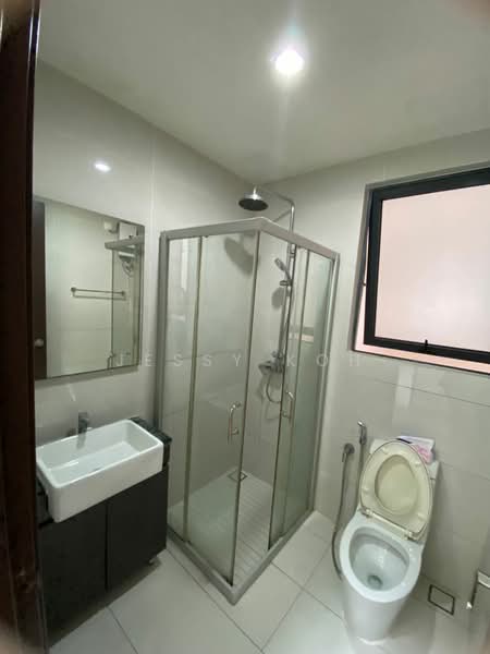 Condominium for Rent at Bay Point @ Country Garden Danga Bay - Jessy Koh - Bathroom - PropertyGuru.com.my