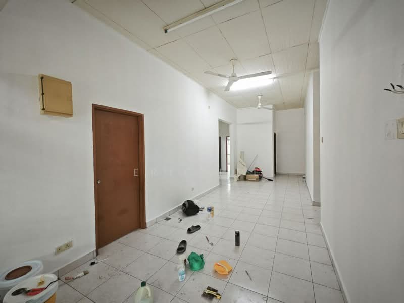 1-storey Terraced House for Sale in Taman Bestari Indah (Ulu Tiram) - Eric Lee - Interior - PropertyGuru.com.my