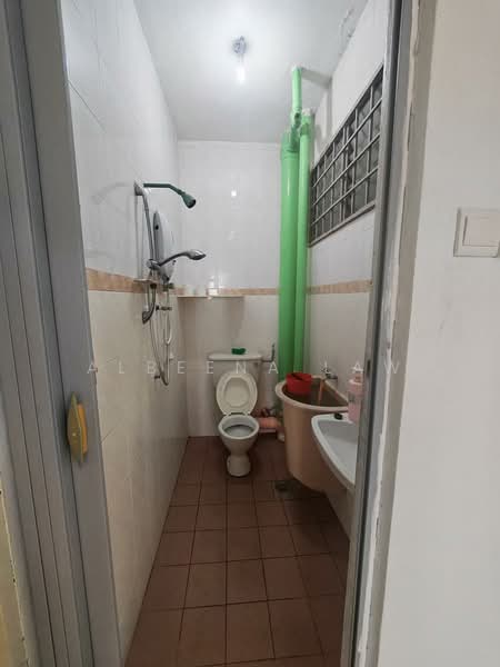 Apartment for Sale at Nipah Emas - Albeena Law - Bathroom - PropertyGuru.com.my