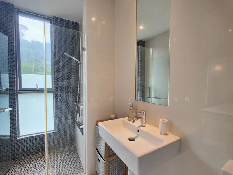 Kondominium untuk Dijual di Kiaramas Danai - Michelle Cheong - Bathroom - PropertyGuru.com.my