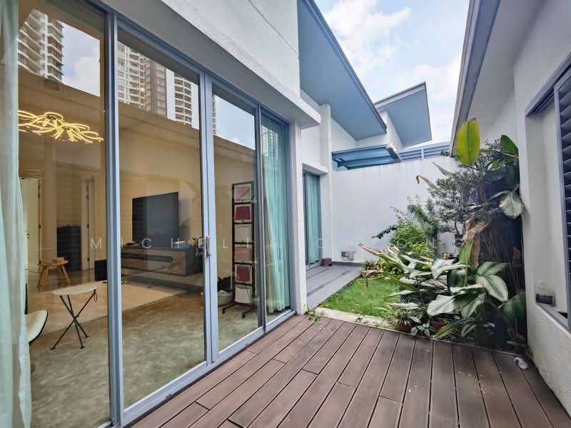 Kondominium untuk Dijual di Kiaramas Danai - Michelle Cheong - Exterior - PropertyGuru.com.my