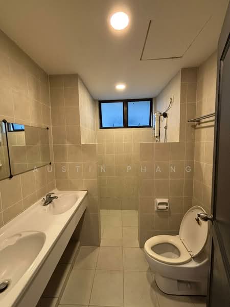 Kondominium untuk Dijual di Casa Tropicana - Austin Phang - Bathroom - PropertyGuru.com.my