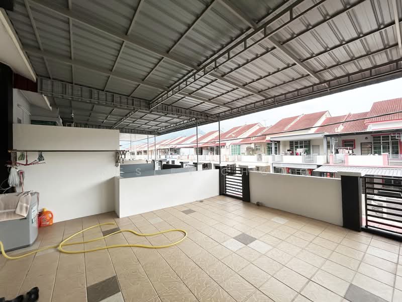Perak Jaya Renovated 2 Storey Terrace 20x74' untuk Untuk Dijual - RM 480,000, Apr 2026 - Master Bedroom Balcony - PropertyGuru.com.my