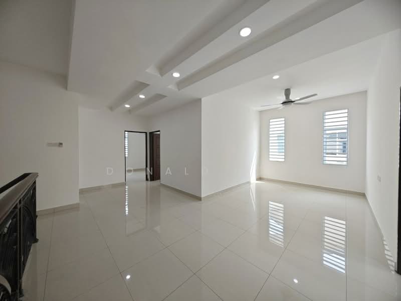 The Sierra @ Meru Desa Park untuk Untuk Dijual - RM 1,300,000, Apr 2026 - Living Room - PropertyGuru.com.my