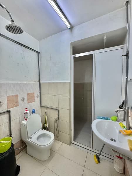 Taman Nusa Damai, Pasir Gudang, Johor untuk Untuk Dijual - RM 438,000, Apr 2026 - Bathroom - PropertyGuru.com.my