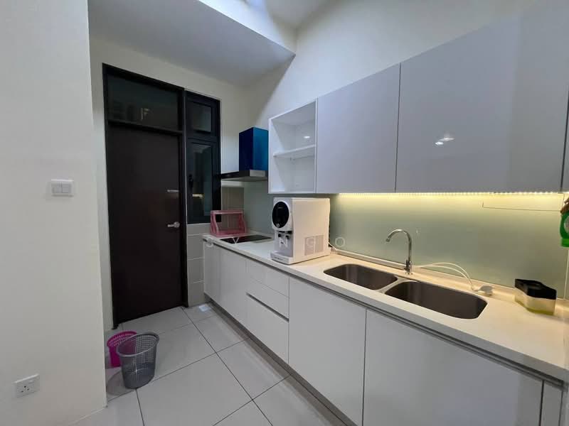 8Scape Residence @ Sutera untuk Untuk Disewa - RM 2,350 /bulan, Apr 2026 - Kitchen - PropertyGuru.com.my