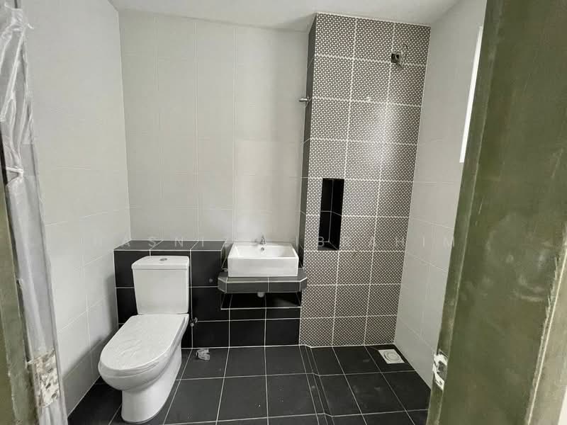 Rumah Teres untuk Disewa di Eco Grandeur (Puncak Alam) - Hasniza Ibrahim - Bathroom - PropertyGuru.com.my