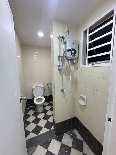 Service Residence for Rent at The Embassy (Bangunan Duta Impian) - Linda Lee - Bathroom - PropertyGuru.com.my