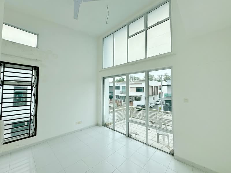 Maya height untuk Untuk Disewa - RM 1,600 /bulan, Apr 2026 - Balcony - PropertyGuru.com.my