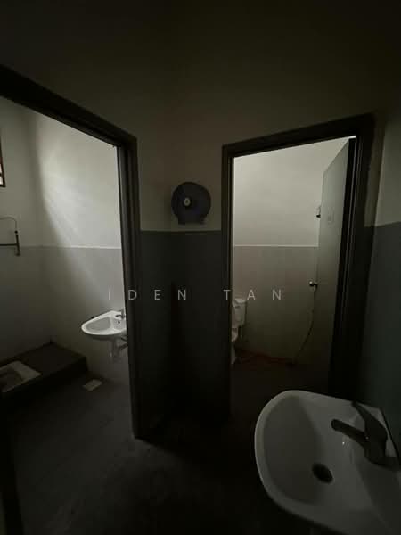 Shop / Office for Rent in Nusa Sentral (Iskandar Puteri (Nusajaya)) - Iden Tan - Bathroom - PropertyGuru.com.my