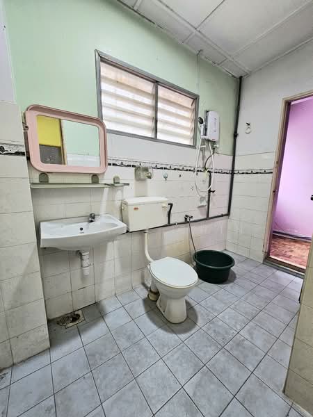 Taman Wawasan untuk Untuk Dijual - RM 750,000, Apr 2026 - Bathroom - PropertyGuru.com.my