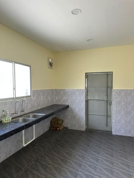 Rumah Teres 1 Tingkat untuk Disewa di Bandar Seri Botani (Simpang Pulai) - Amelia Kong - Kitchen - PropertyGuru.com.my