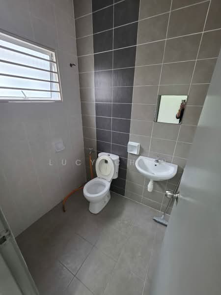 2-storey Terraced House for Rent in Saujana Rawang (Rawang) - Lucy Chow - Bathroom - PropertyGuru.com.my