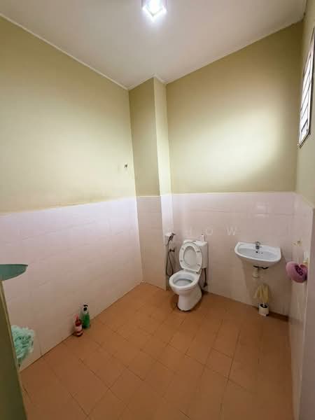 Rumah Teres 2 Tingkat untuk Disewa di Saujana Rawang (Rawang) - Lucy Chow - Bathroom - PropertyGuru.com.my