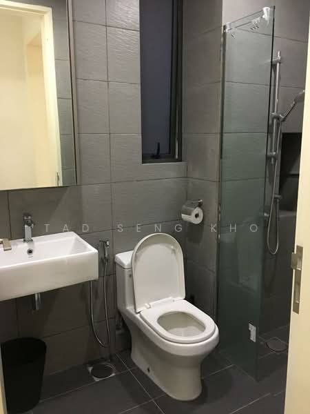 Servis Apartment untuk Disewa di Petalz Residences - Tad Seng Kho - Bathroom - PropertyGuru.com.my