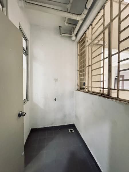 Condominium for Rent at Sky Vista Residency - Dion Sin - Interior - PropertyGuru.com.my