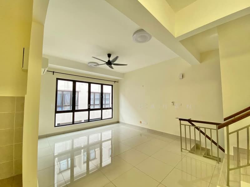 The Strata untuk Untuk Dijual - RM 550,000, Apr 2026 - Living Room - PropertyGuru.com.my