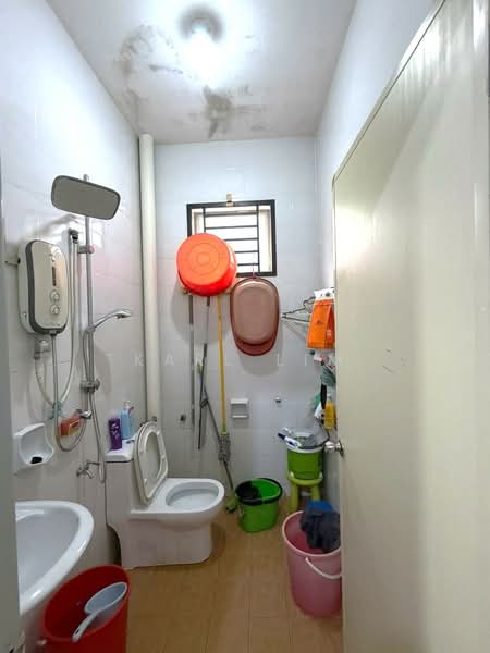 1-storey Terraced House for Sale in Bandar Putra Jaya (Tebrau) - Karl Lim - Bathroom - PropertyGuru.com.my