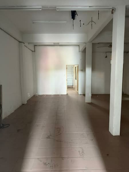 Shop / Office for Sale in Taman Ungku Tun Aminah (Skudai) - SASER TAN. - Interior - PropertyGuru.com.my