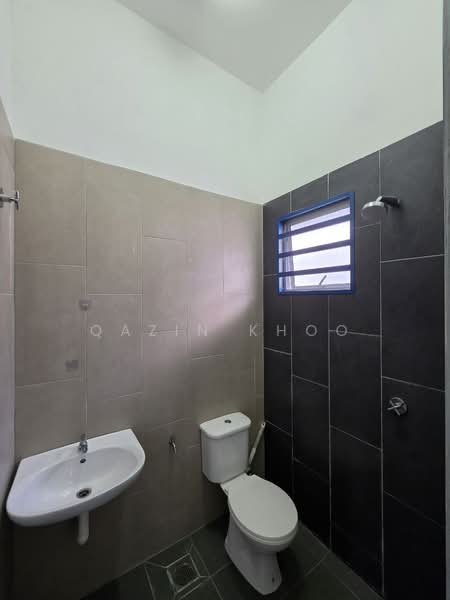 1-storey Terraced House for Rent in Taman Meru (Ipoh) - Qazin Khoo - Bathroom - PropertyGuru.com.my