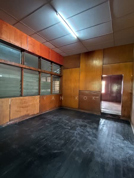 Shop / Office for Sale in Seremban (Negeri Sembilan) - Ryan Kok - 1F - PropertyGuru.com.my