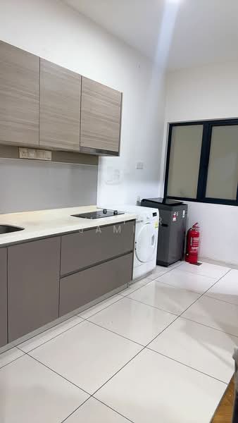 Emira Residence untuk Untuk Disewa - RM 1,450 /bulan, Apr 2026 - Kitchen - PropertyGuru.com.my