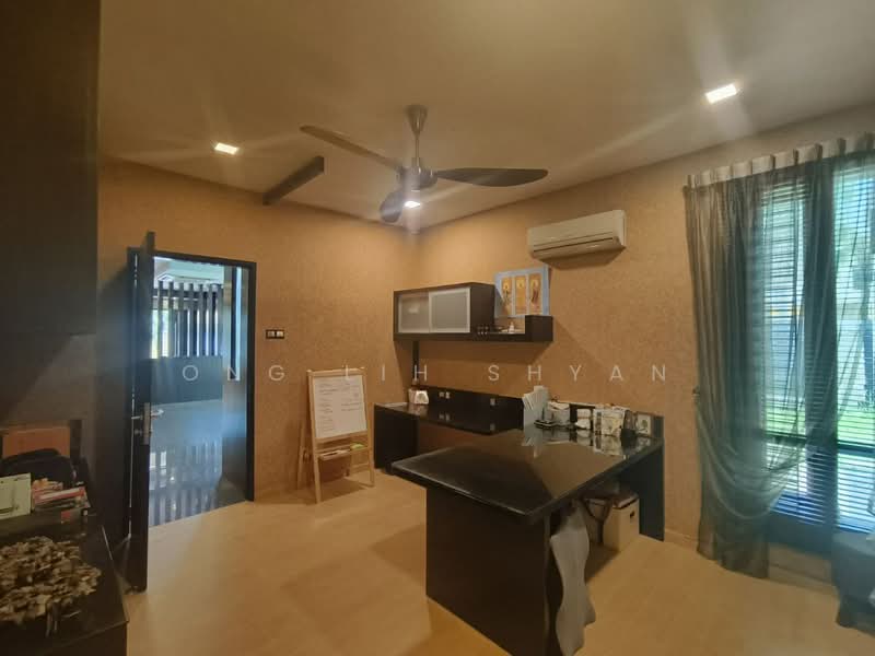 Rumah Berkembar untuk Dijual di Taman Austin Perdana (Tebrau) - Ong Lih Shyan - Study - PropertyGuru.com.my