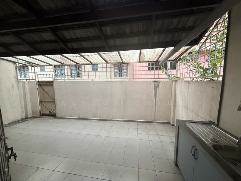 Rumah Teres 2 Tingkat untuk Disewa di Kampung Segambut Tengah (Segambut) - Alison Chiu - Balcony - PropertyGuru.com.my