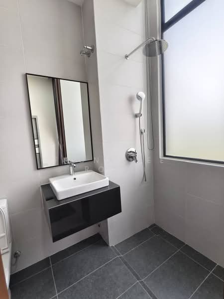 Aurora Resort Villas untuk Untuk Disewa - RM 7,800 /bulan, Apr 2026 - Bathroom - PropertyGuru.com.my